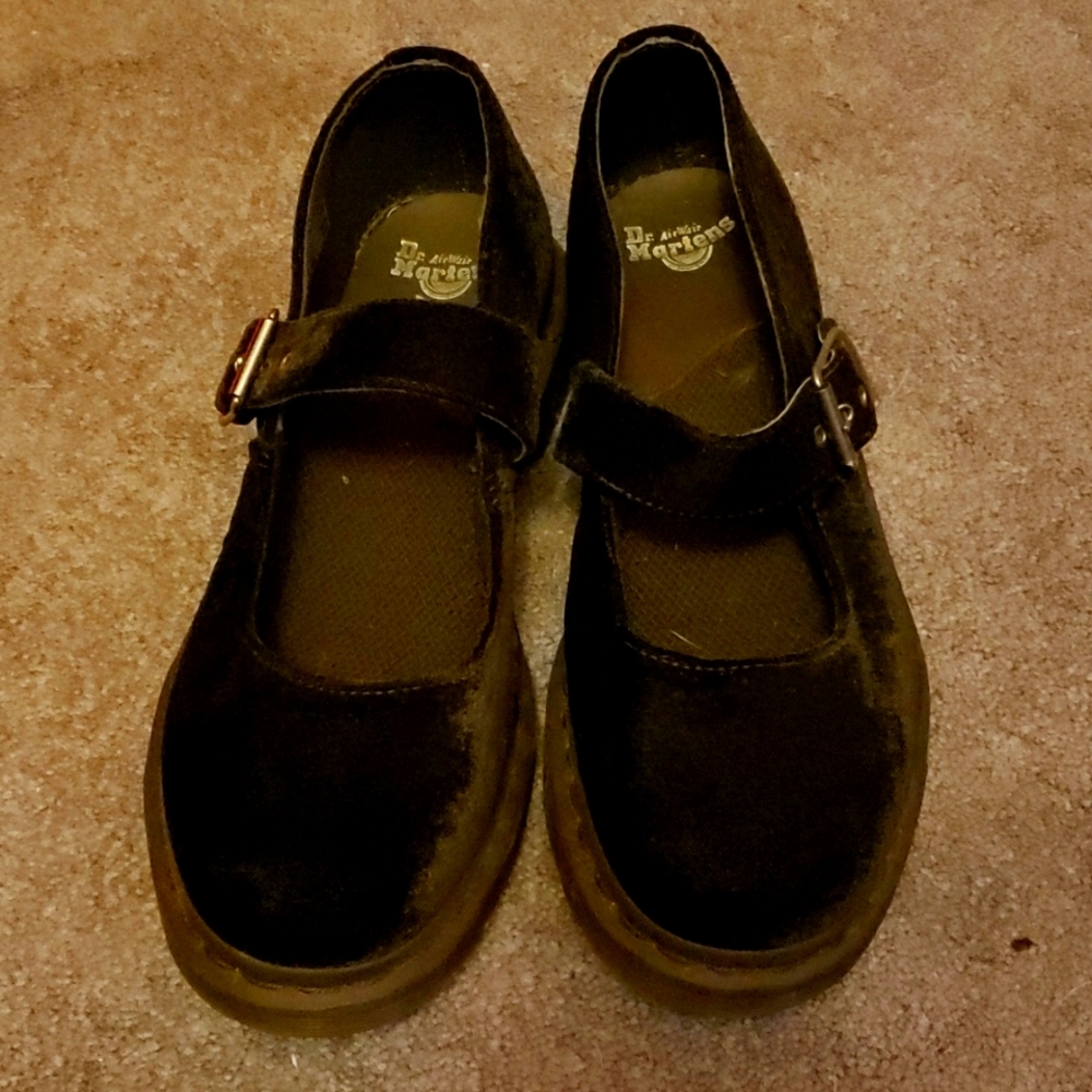 NwoT Brand New Black Velvet Doc Martens Mary Janes size 9 (runs a little big)